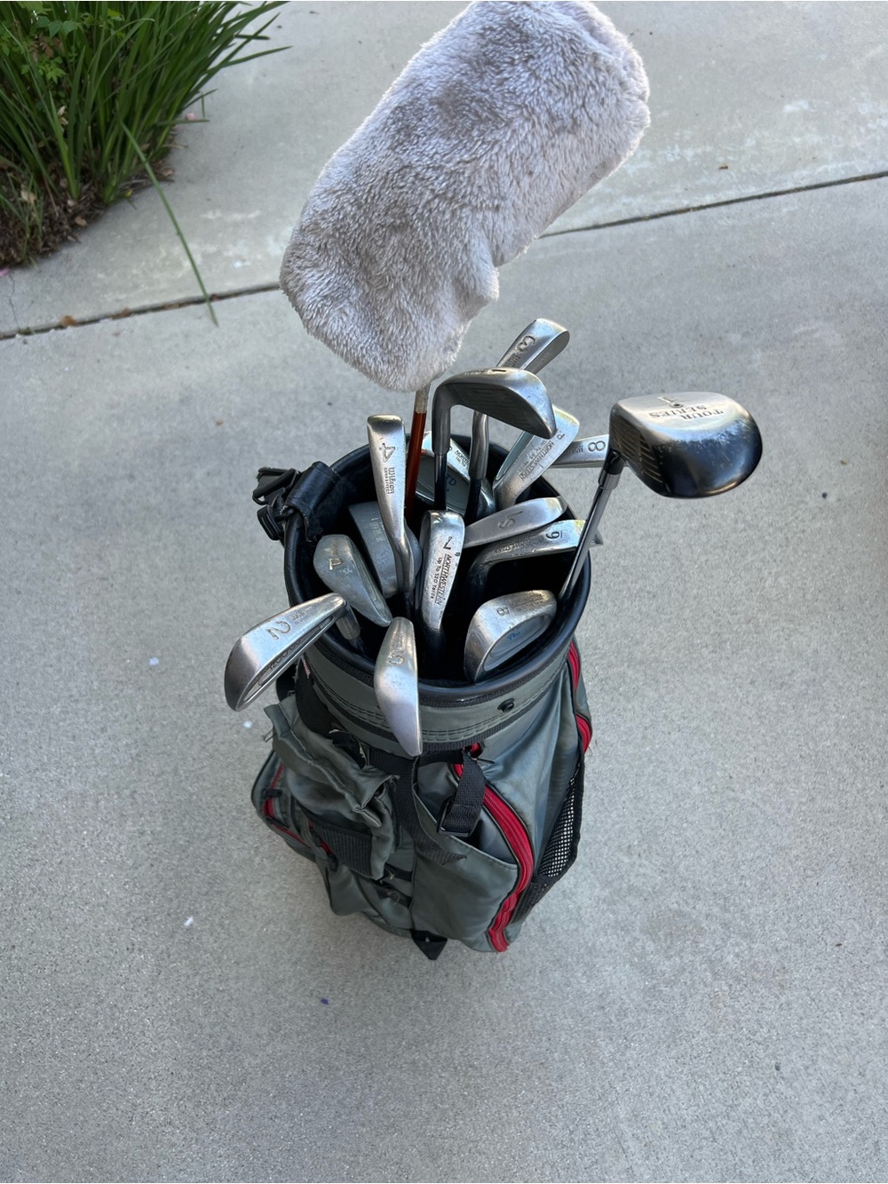 Men's Golf Club Set with Gray Golf Bag - Picture 4 of 4